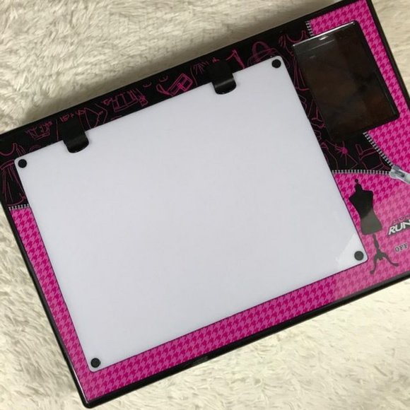 Project Runway Fashion Design Light-Box Lap Desk Set - Picture 5 of 16